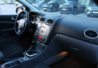 Подержанный автомобиль Ford Focus Sedan 2011 года (9 фото)