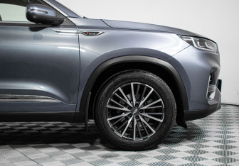 Подержанный автомобиль Chery Tiggo 8 Pro 2021 года (5 фото)
