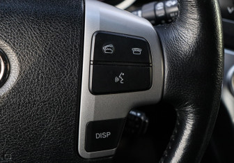 Подержанный автомобиль Toyota Land Cruiser Suv 2014 года (24 фото)