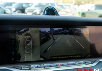 Подержанный автомобиль Voyah Free 2022 года (13 фото)