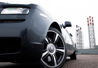 Подержанный автомобиль Rolls-Royce Ghost 2010 года (3 фото)