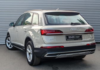 Подержанный автомобиль Audi Q7 2021 года (7 фото)