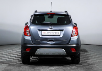 Подержанный автомобиль Opel Mokka 2015 года (6 фото)