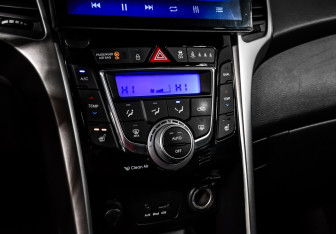 Подержанный автомобиль Hyundai i30 Hatchback 2012 года (15 фото)