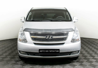 Подержанный автомобиль Hyundai Grand Starex 2010 года (2 фото)