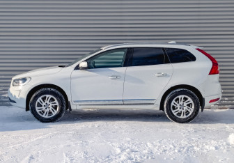 Подержанный автомобиль Volvo XC60 2016 года (8 фото)