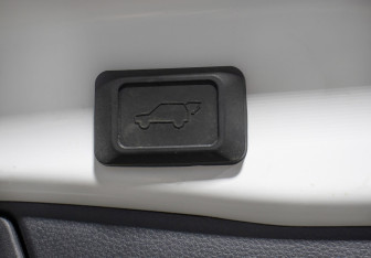 Подержанный автомобиль Toyota RAV4 2022 года (21 фото)