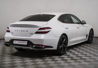 Подержанный автомобиль Genesis G70 2020 года (5 фото)