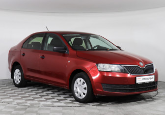 Подержанный автомобиль Skoda Rapid Liftback 2017 года (3 фото)