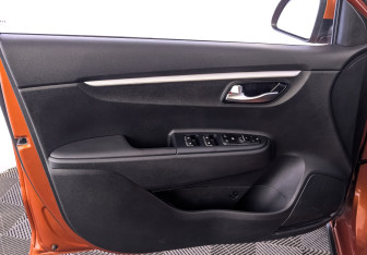 Подержанный автомобиль Kia Rio Hatchback 2022 года (19 фото)