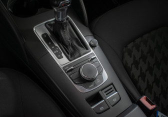 Подержанный автомобиль Audi A3 Sedan 2014 года (14 фото)