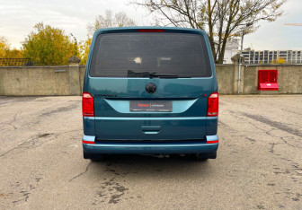 Подержанный автомобиль Volkswagen Caravelle 2017 года (6 фото)