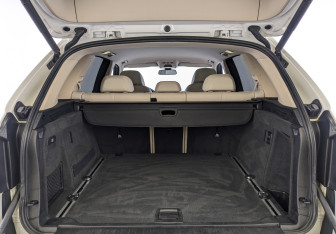 Подержанный автомобиль BMW X5 2014 года (10 фото)