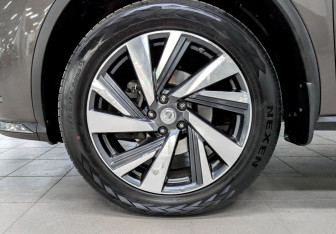 Подержанный автомобиль Nissan Murano Suv 2021 года (18 фото)