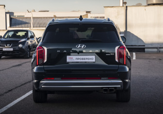 Подержанный автомобиль Hyundai Palisade 2023 года (6 фото)