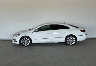 Подержанный автомобиль Volkswagen Passat CC 2012 года (8 фото)