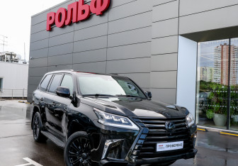Подержанный автомобиль Lexus LX 2017 года (26 фото)