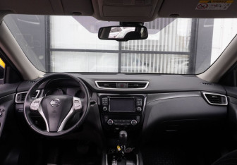 Подержанный автомобиль Nissan X-Trail 2017 года (12 фото)
