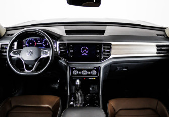 Подержанный автомобиль Volkswagen Teramont 2021 года (21 фото)