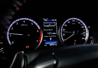 Подержанный автомобиль Lexus NX 2018 года (11 фото)