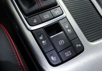 Подержанный автомобиль Kia Optima Sedan 2019 года (18 фото)