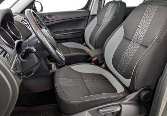 Подержанный автомобиль Skoda Yeti 2017 года (20 фото)