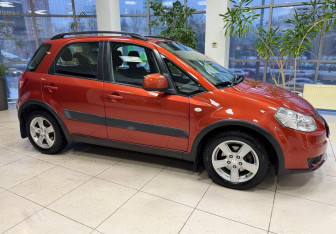 Подержанный автомобиль Suzuki SX4 Hatchback 2010 года (4 фото)