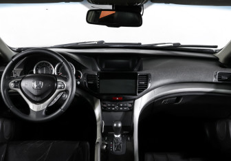 Подержанный автомобиль Honda Accord Sedan 2008 года (17 фото)