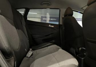 Подержанный автомобиль Hyundai Solaris Sedan 2012 года (11 фото)