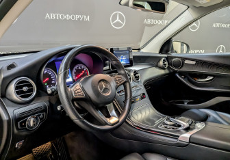 Подержанный автомобиль Mercedes-Benz GLC Coupe 2017 года (16 фото)