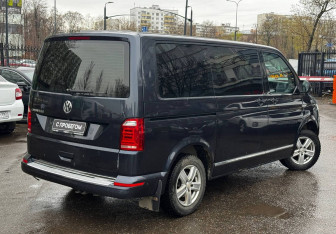 Подержанный автомобиль Volkswagen Caravelle 2018 года (8 фото)