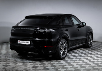 Подержанный автомобиль Porsche Cayenne 2020 года (5 фото)