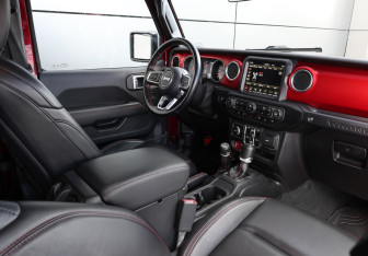 Подержанный автомобиль Jeep Wrangler 2020 года (11 фото)