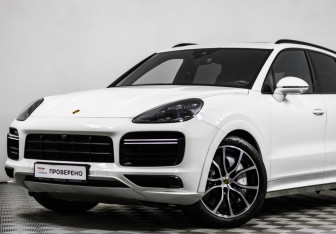 Подержанный автомобиль Porsche Cayenne 2018 года (36 фото)