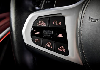 Подержанный автомобиль BMW X6 2021 года (30 фото)