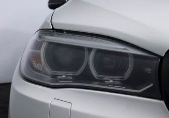 Подержанный автомобиль BMW X5 2014 года (23 фото)