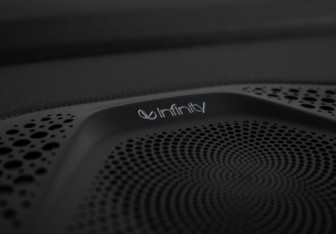 Подержанный автомобиль Geely Monjaro 2023 года (16 фото)