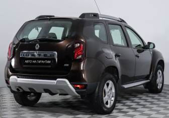 Подержанный автомобиль Renault Duster 2016 года (5 фото)