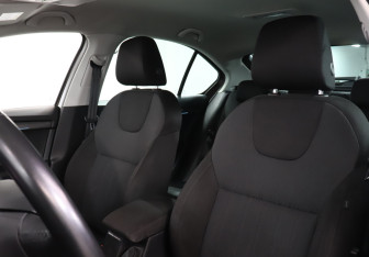 Подержанный автомобиль Skoda Octavia Liftback 2020 года (17 фото)