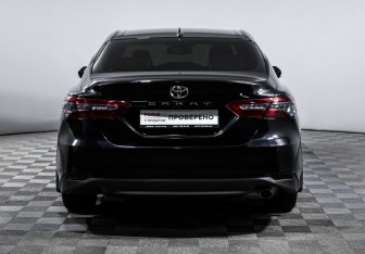 Подержанный автомобиль Toyota Camry Sedan 2021 года (6 фото)
