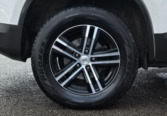 Подержанный автомобиль Volkswagen Tiguan 2009 года (10 фото)