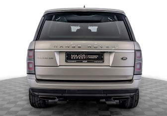 Подержанный автомобиль Land Rover Range Rover 2021 года (6 фото)