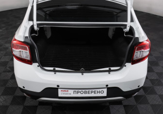 Подержанный автомобиль Renault Logan Sedan 2022 года (10 фото)