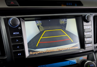 Подержанный автомобиль Toyota RAV4 2019 года (26 фото)