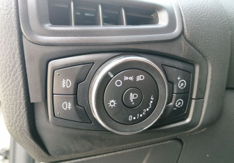 Подержанный автомобиль Ford Focus Sedan 2012 года (15 фото)