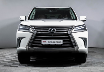 Подержанный автомобиль Lexus LX 2017 года (2 фото)
