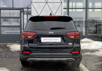 Подержанный автомобиль Kia Sorento 2019 года (6 фото)