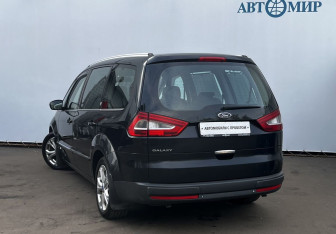 Подержанный автомобиль Ford Galaxy 2011 года (7 фото)