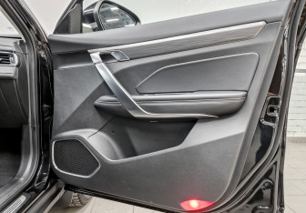 Подержанный автомобиль Geely Atlas Pro 2024 года (24 фото)