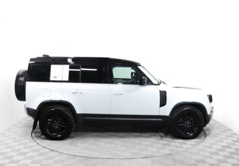 Подержанный автомобиль Land Rover Defender Suv 2020 года (4 фото)